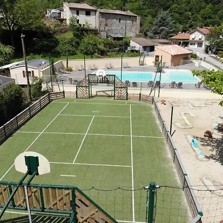 Camping De Retourtour Campsite 4*