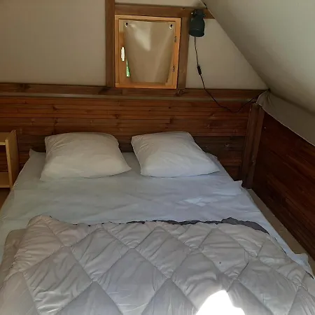 Camping De Retourtour Campsite 4*